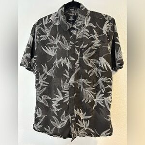 Volcom Black and White Botanical Print Shirt Size Medium